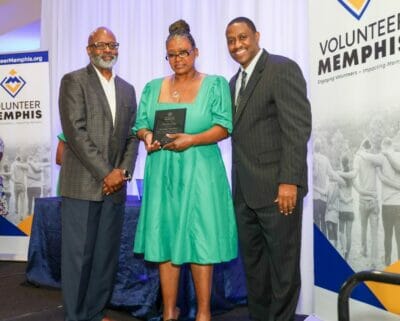 Left to Right: Fred Towler, Chief Diversity Officer and VP of Global Talent Management, International Paper; Cassandra Pendleton, Adult Volunteer of the Year; Reggie Crenshaw, President/CEO, Leadership Memphis/Volunteer Memphis. 