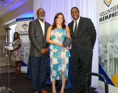 Left to Right: Fred Towler, Chief Diversity Officer and VP of Global Talent Management, International Paper; Isabella Fraire, Youth Volunteer of the Year; Reggie Crenshaw, President/CEO, Leadership Memphis/Volunteer Memphis. 